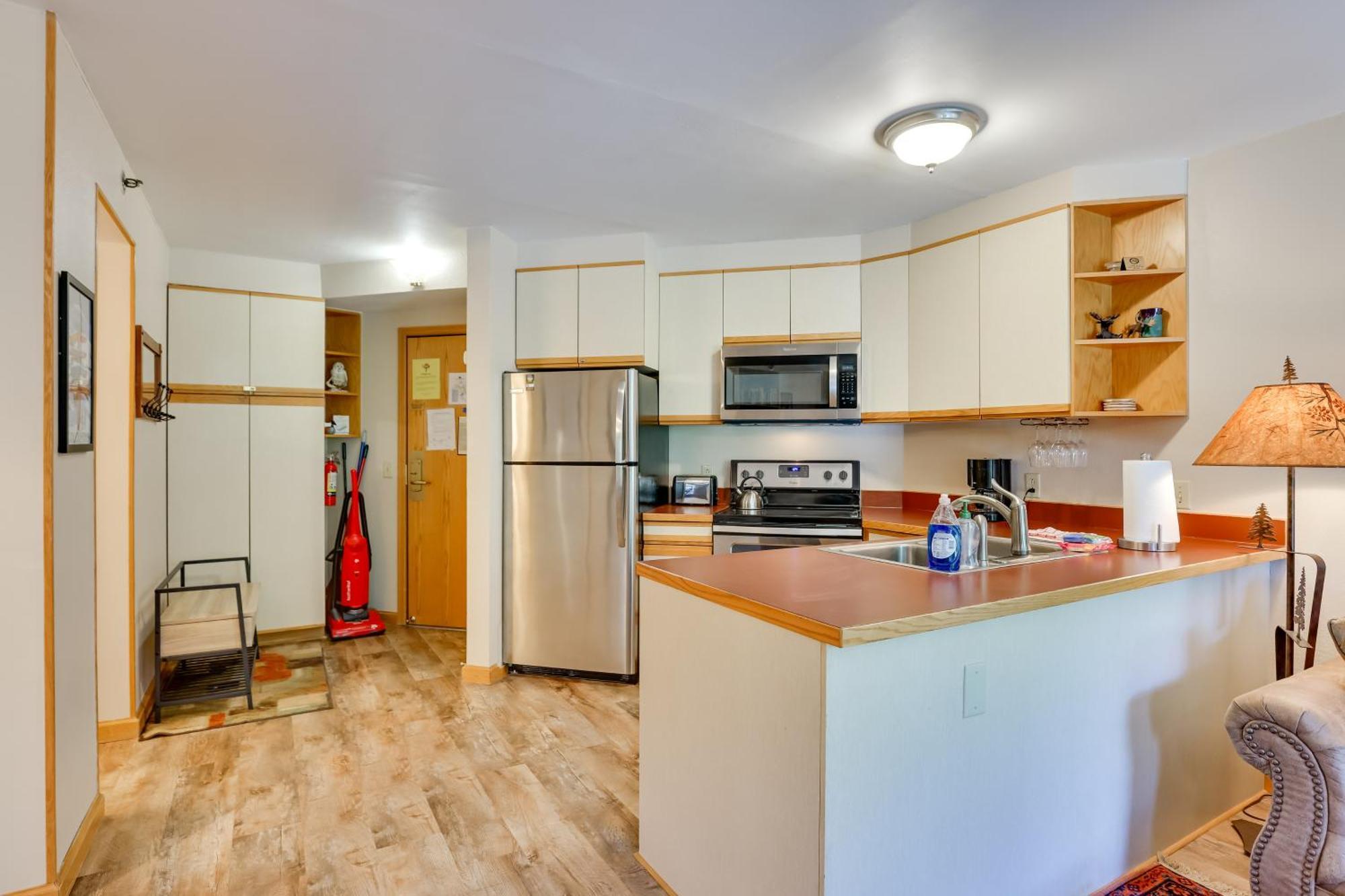 Ski-Inandski-Out Retreat With Iron Horse Pool Access! 윈터 파크 외부 사진
