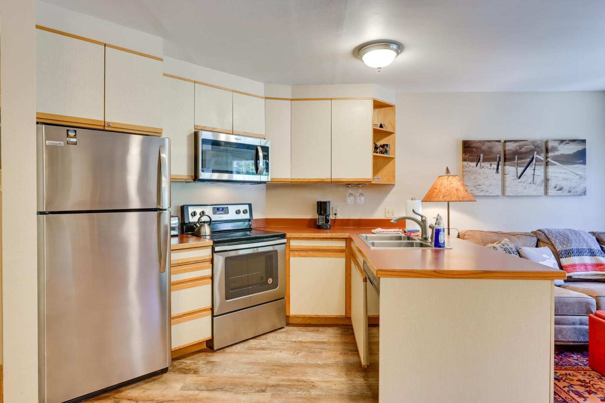 Ski-Inandski-Out Retreat With Iron Horse Pool Access! 윈터 파크 외부 사진