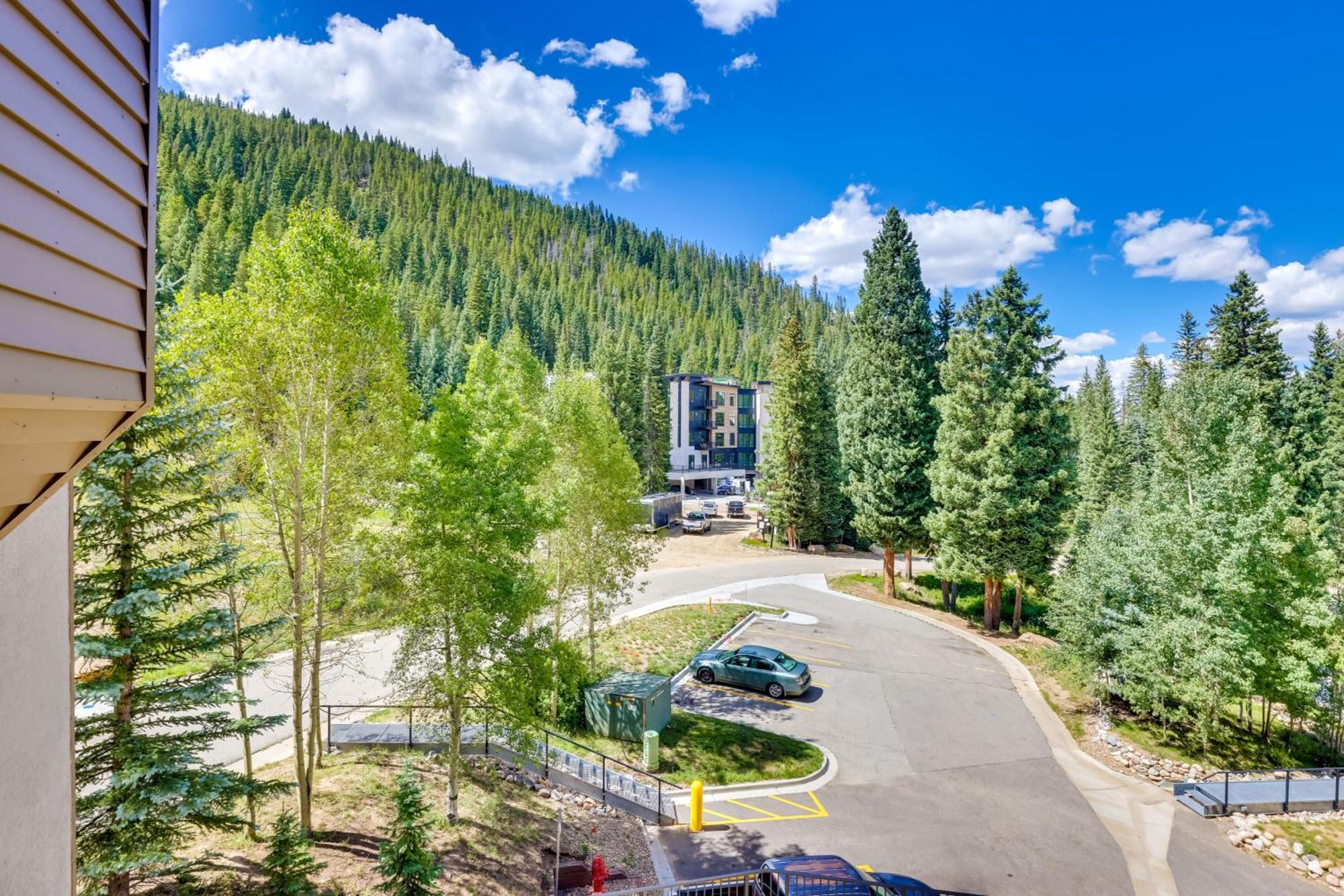 Ski-Inandski-Out Retreat With Iron Horse Pool Access! 윈터 파크 외부 사진