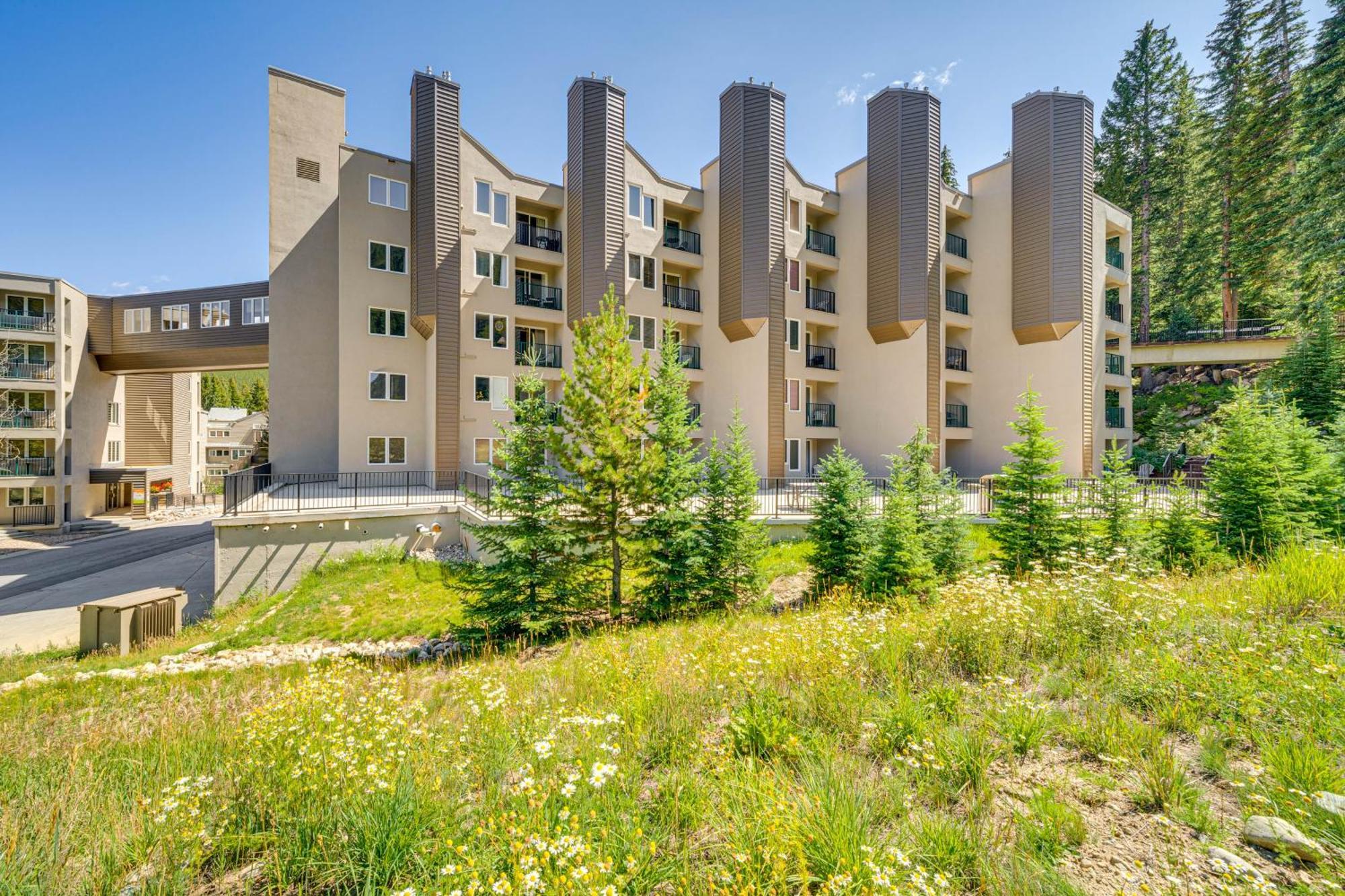 Ski-Inandski-Out Retreat With Iron Horse Pool Access! 윈터 파크 외부 사진